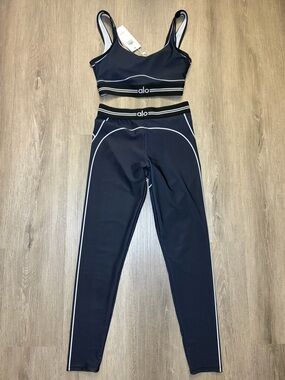ALO Yoga Black Legging and Bra Set Airbrush Heart Throb